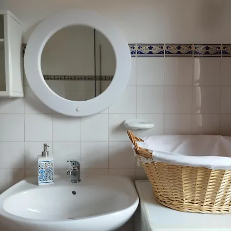 Dom wakacyjny Casa Do Costeiro By Almastay Gondufe