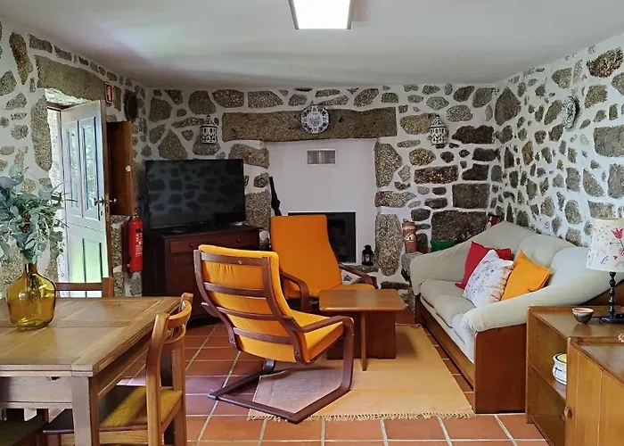 Casa Do Costeiro By Almastay Gondufe